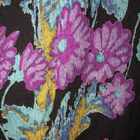 UO Ecote Elora Off the Shoulder Smocked Tunic - Picture 8 of 10